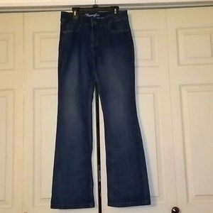 Women's Wrangler Jean's Size 7 NWOT
